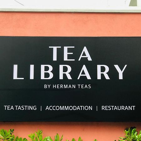 Bed and Breakfast Tea Library à Hikkaduwa Extérieur photo